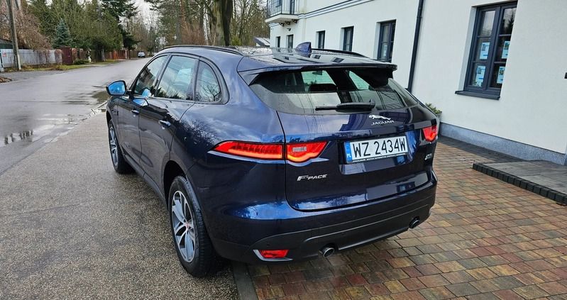 Jaguar F-Pace cena 92900 przebieg: 195000, rok produkcji 2017 z Gostyń małe 781